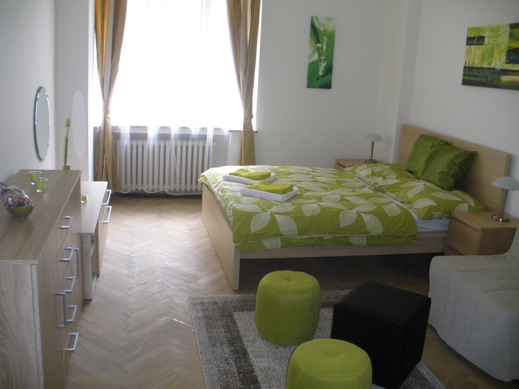 Apartments Tronicek Praga Quarto foto